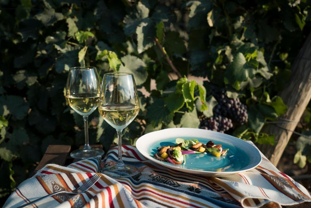 Is Cheas Wine Farm Boutique Hotel San Vero Milis Exterior photo
